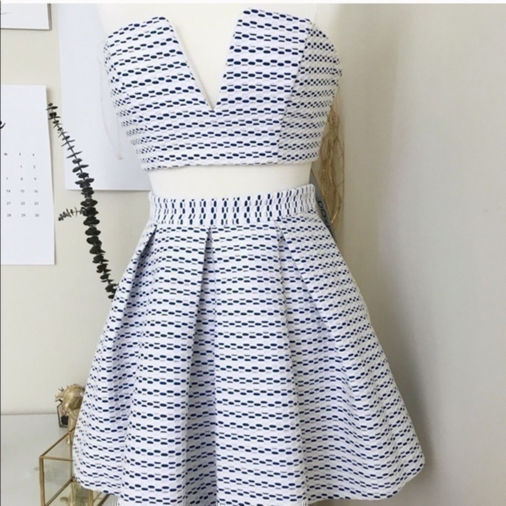 Do and Be blue and white skirt set size s - Picture 4 of 4